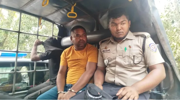 বরিশালে রশি টানিয়ে ইয়াবা বিক্রি করা সেই বিএনপি নেতা বহিষ্কার